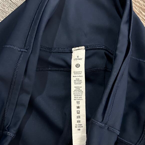 EUC Lululemon Fast and Free High-Rise Crop II 23” True Navy Sz 6 Pocket Leggings - Picture 9 of 16